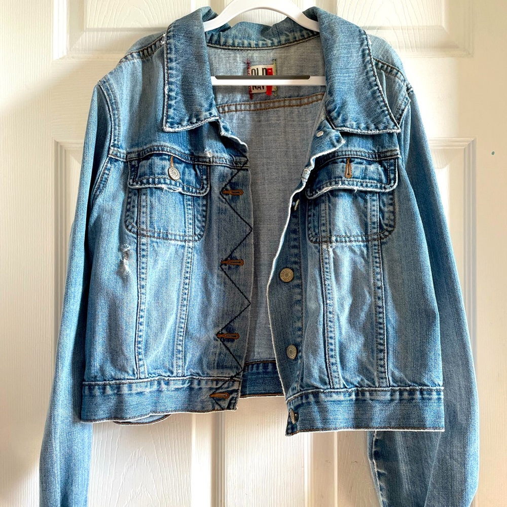 ✨SOLD IN ANOTHER SITE✨OLD NAVY Light wash Jean Jacket